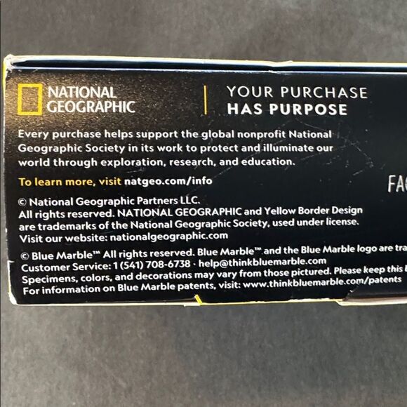 National Geographic Dinosaur Advent Calendar 24 Dino Figures & 5 Fossils to Dig - Picture 3 of 5